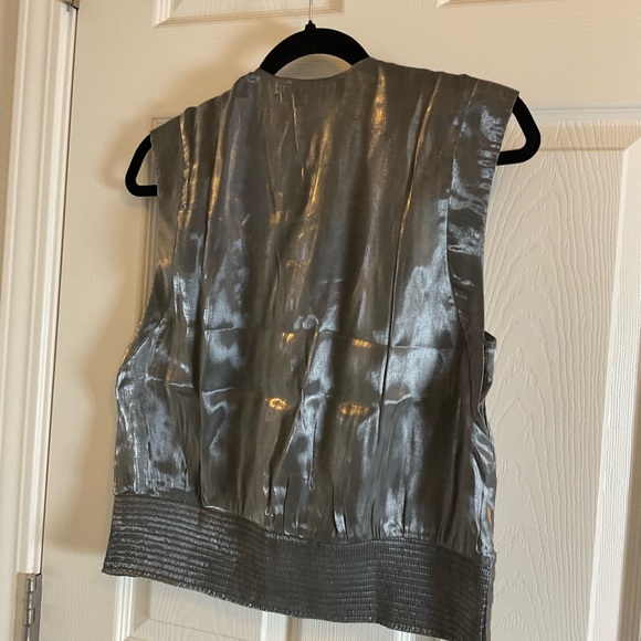 Rachel Roy Silver Sleeveless V-Neck Top size medium - Picture 7 of 12